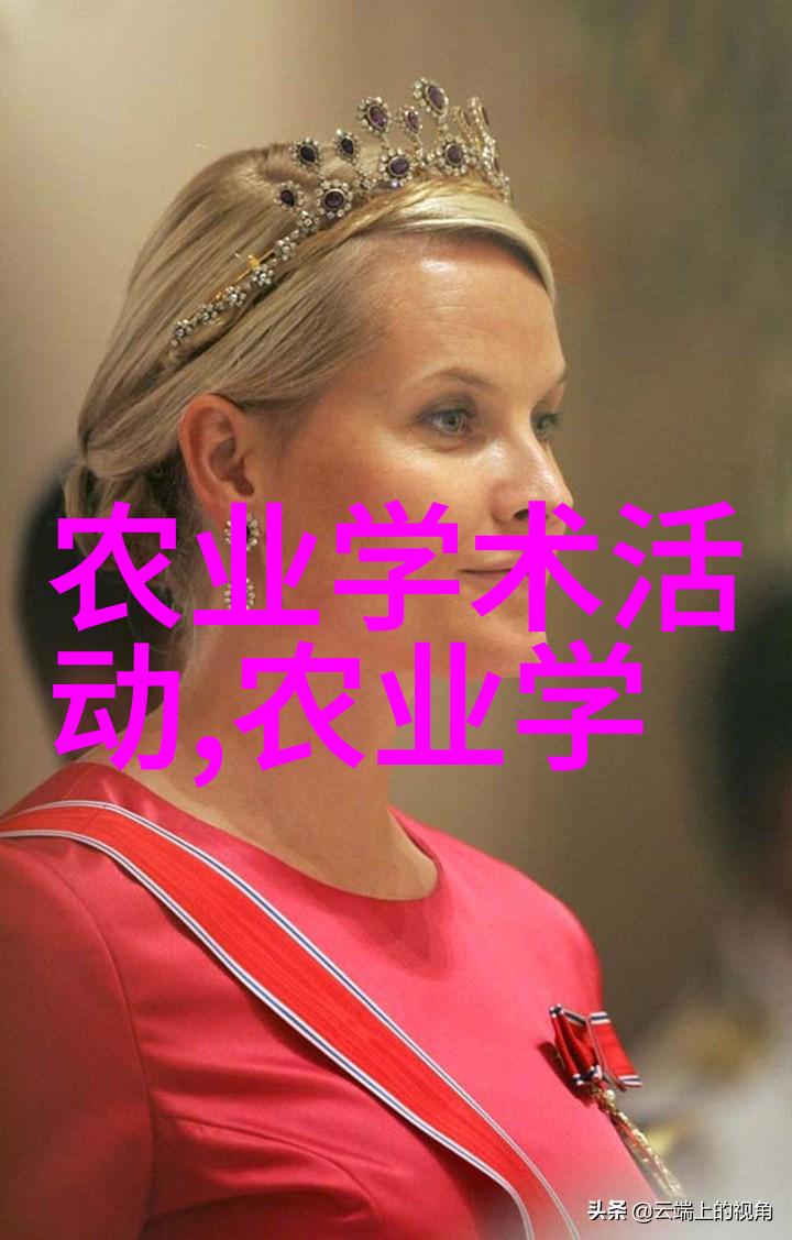 坐在硬邦邦的椅子上面写作业学生日常生活中的小挑战