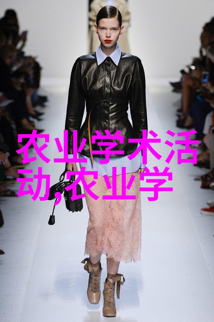 农用挖掘机的应用与维护秘诀