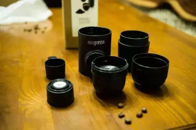 节约劳力的高科技工具深入理解免耕播种机工作原理