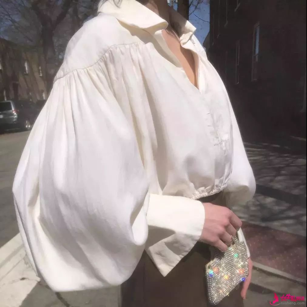 女人喝茶叶的健康益处与潜在风险探究女性茶饮习惯养成技巧