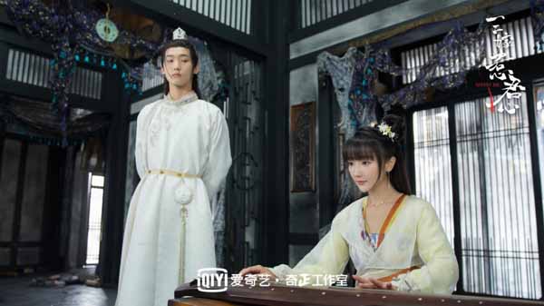 农机的奇妙世界铁甲耕耘者与金色的收获者