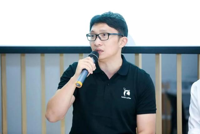 沙丘间的故事与风吹过的文字