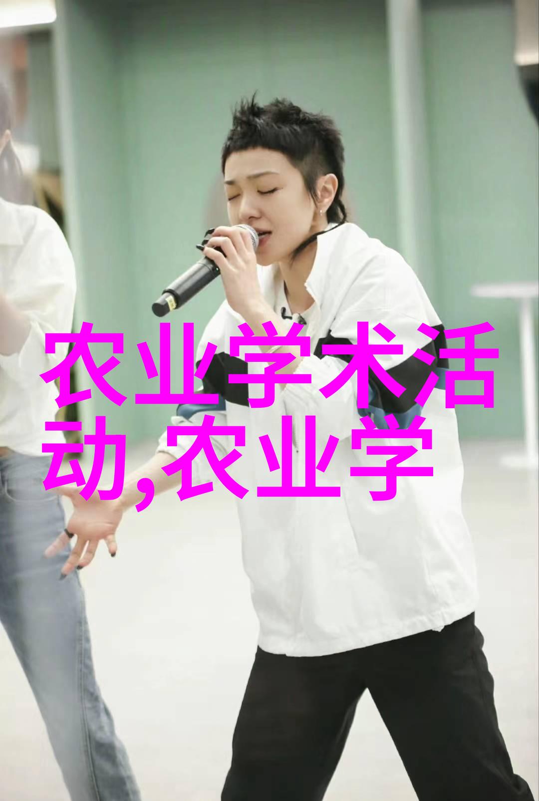苗木嫁接技术视频-精彩剖析如何通过嫁接提升园艺作品的艺术价值