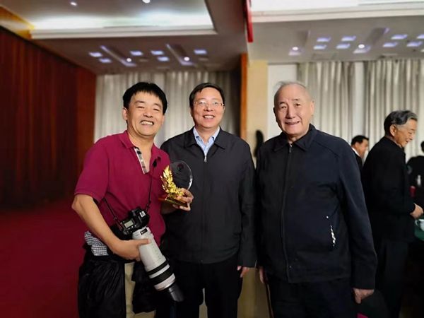 建立综合性农事服务中心   助推乡村振兴