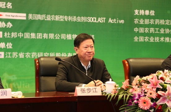 逃生游戏中的自走棋挨C的奇妙旅程