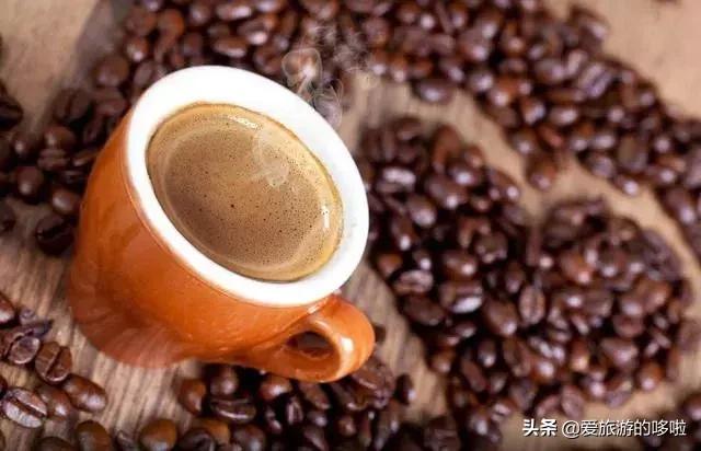 沉香浮动茶艺的艺术抒情