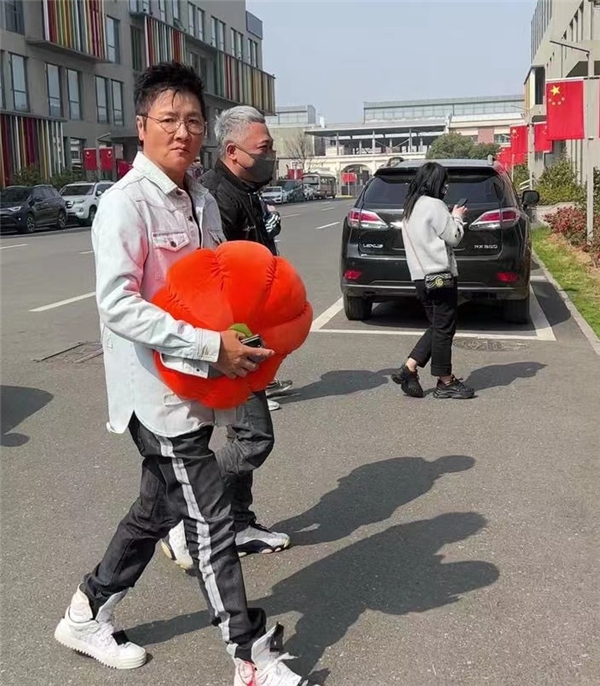 茶香四溢揭秘一杯温馨的茶叶世界