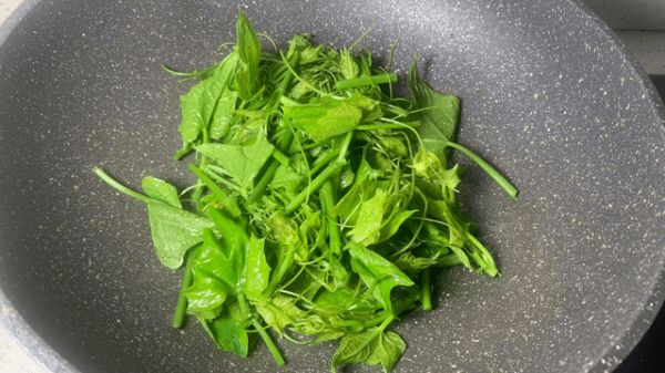 青青花木-碧波荡漾探索青花瓷的艺术与历史