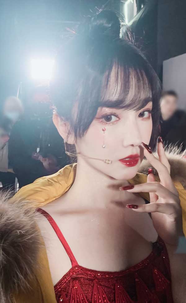 宝宝长大了我都抱不住了萌娃儿童成长日记
