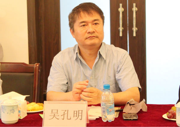 蜂箱共享探索养两群蜂的可能性与挑战