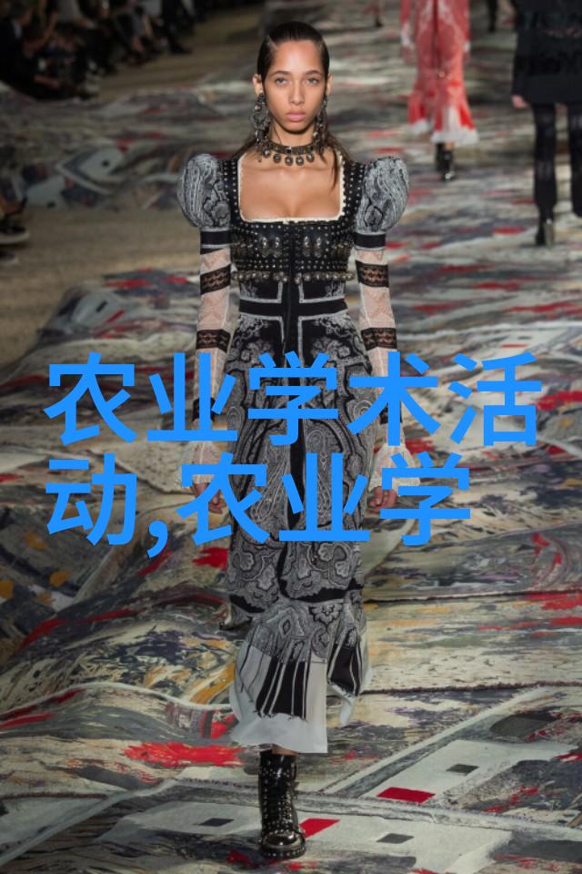 土木工程-铁臂雄师挖沟机的无声功绩