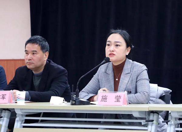 秸秆打捆机高效节约资源的农田清洁利器