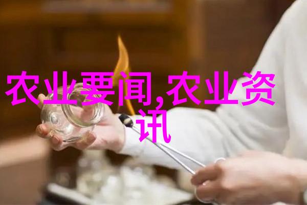 12 学术沙龙中学生们在认真听讲 （学通社记者 曹颖 摄）_副本